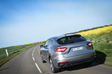Maserati Levante S gris travelling arriÃÅ¡re gauche