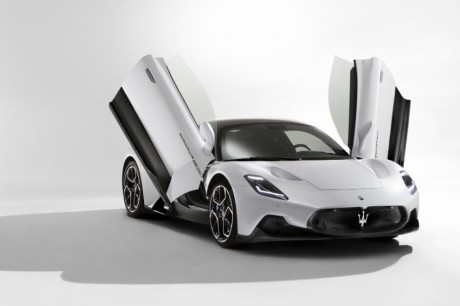 Maserati MC20 2021