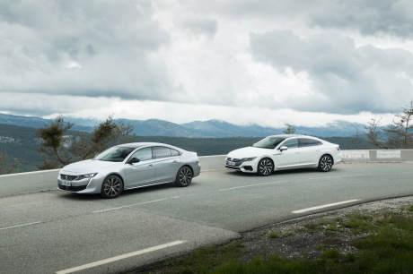 Peugeot 508 vs Volkswagen Arteon statique avant