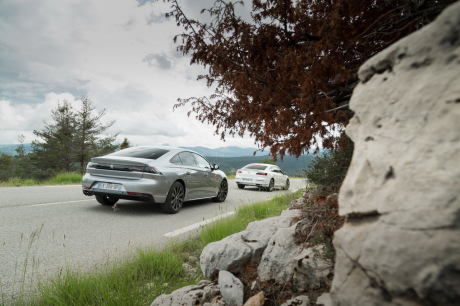 Peugeot 508 vs Volkswagen Arteon statique arriÚre droit