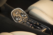McLaren 570S Spider console