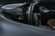 mclaren elva studio interieur