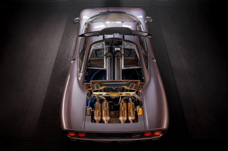McLaren F1 1995 moteur capots ouverts