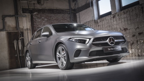 Mercedes Classe A 2018 vue avant grise
