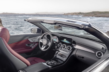Mercedes Classe C cabriolet 2018 noire vue habitacle
