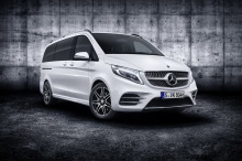 Mercedes Classe V restyl̮̩ AMG Line vue arriÃÆÃ
¡re blanc