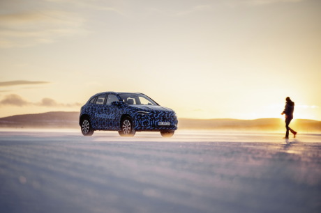 Mercedes EQA