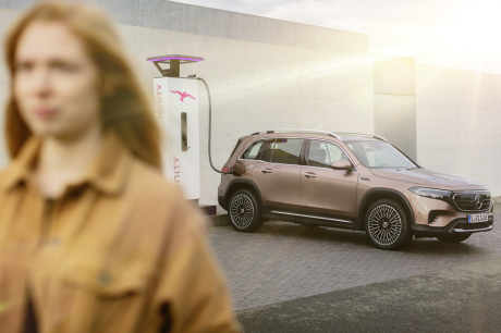 Mercedes EQB borne recharge ionity