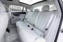 Mercedes EQE 350+ Asientos traseros interiores eléctricos
