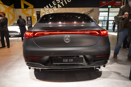 mercedes eqe 2022 signature lumineuse
