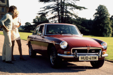 MG B V8 rouge