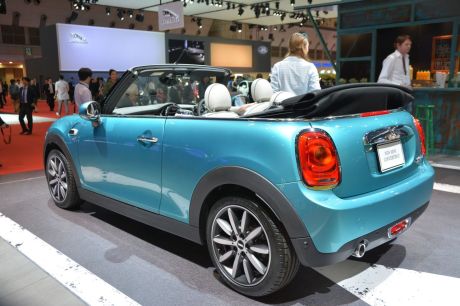Mini Cabrio 2016 La Nouvelle Mini Cabriolet Se Découvre à Tokyo