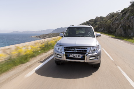 mitsubishi pajero 2018 de face