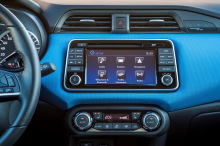 Nissan Micra 2017 Tekna pack bleu écran tactile