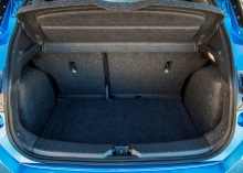 Nissan Micra 2017 bleu coffre