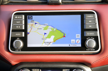 Nissan Micra IG-T 100 : statique int̮̩̉̉rieur ̮̩̉̉cran GPS