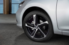 Nissan Pulsar Starlight Edition