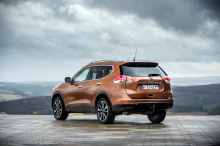nissan xtrail 2.0 dci 2017 vue de 3/4 arrière