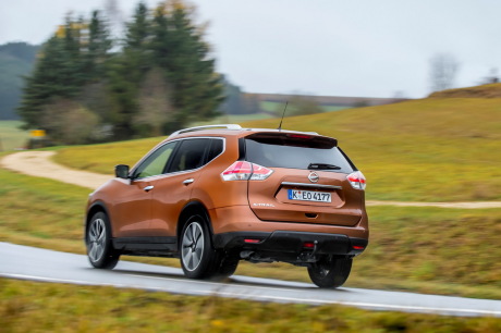 nouveau nissan xtrail 2.0 dci en virage