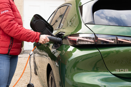 Peugeot 308 2021 motorisations hybrides rechargeables