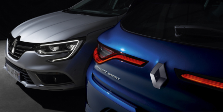 phare et feu allumés nouvelle Renault Mégane 4 2015
