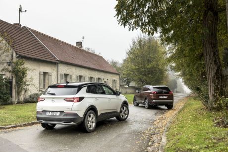 Opel Grandland X vs Peugeot 3008 (2017)