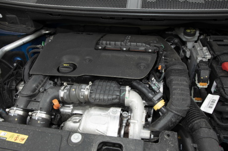 Opel Grandland X capot ouvert moteur
