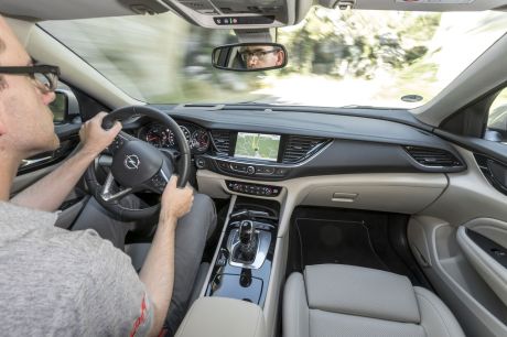 Opel Insignia Sports Tourer 2.0 Turbo D 170 AT8 (2017)