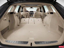 BMW Série 3 Touring 2012 vue du coffre ouvert