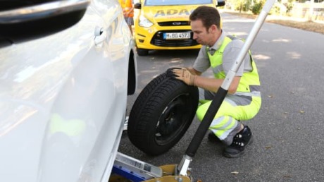 assistance crevaison adac
