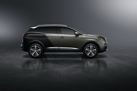 Peugeot 3008 GT vue de profil