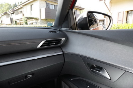 délais de livraison Peugeot 3008 GT habitacle bois gris oak