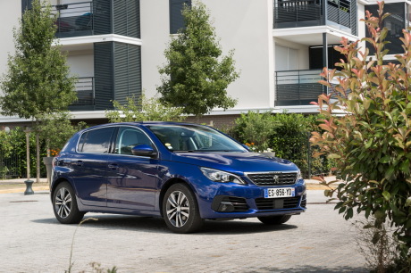 Peugeot 308 Allure bleu statique avant droit