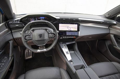 Peugeot 308 2021 planche de bord iCockpit