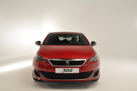 vue avabt Peugeot 308 GTI 2015