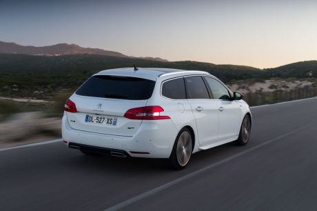 Vue arrière de la Peugeot 308 SW GT THP 205