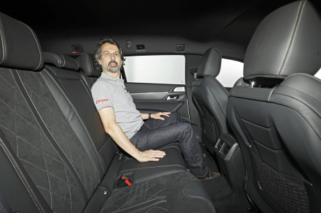 Peugeot 508 SW GT Line blanche vue des places arrière journaliste Didier RIC Largus.fr