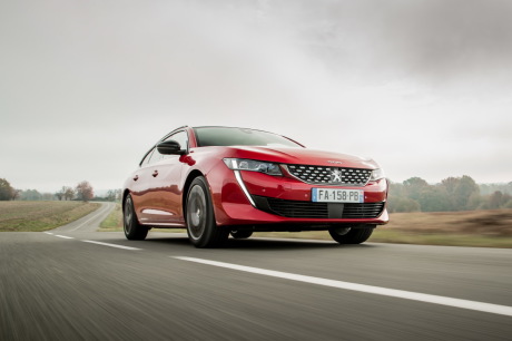 Travelling voie de gauche Peugeot 508 SW PureTech 180 GT Line