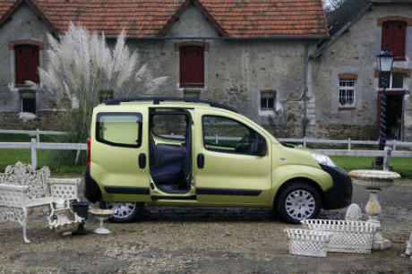 Peugeot Bipper vue de profil