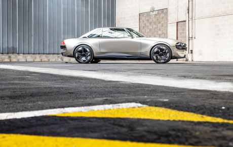 Peugeot e-Legend Concept