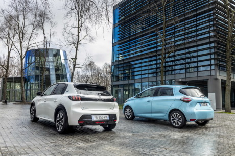 renault zoe vs peugeot e 208 statique arrière