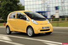Peugeot Ion jaune ville