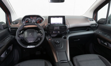peugeot rifter gt line planche de bord