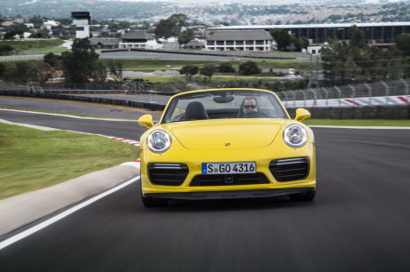 911 turbo sur piste