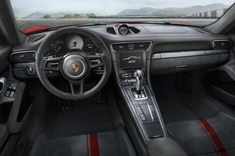 Porsche 911 GT3 2017 vue de la planche de bord