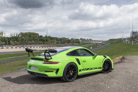 Porsche 911 GT3 RS verte Pack Weissach circuit