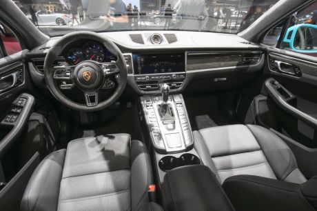 Porsche Macan restyl̮̩ Mondial de l'Auto 2018