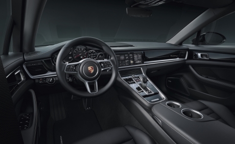 porsche panamera 10 years planche de bord