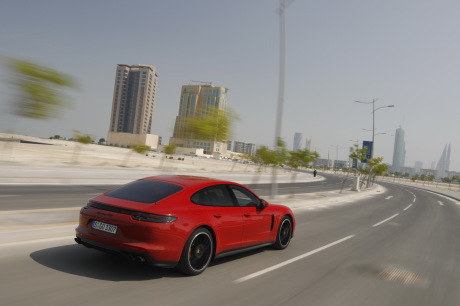 porsche panamera GTS 2019
