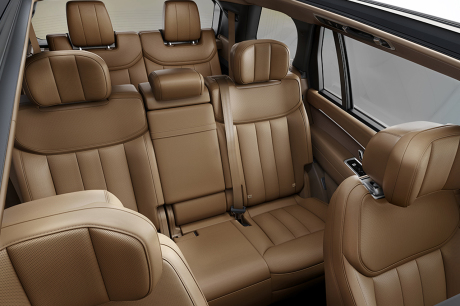 Range Rover 2022 habitacle places arrière configuration à 7 places
